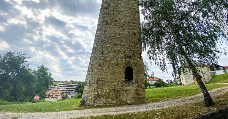 Gradačačka sahat-kula